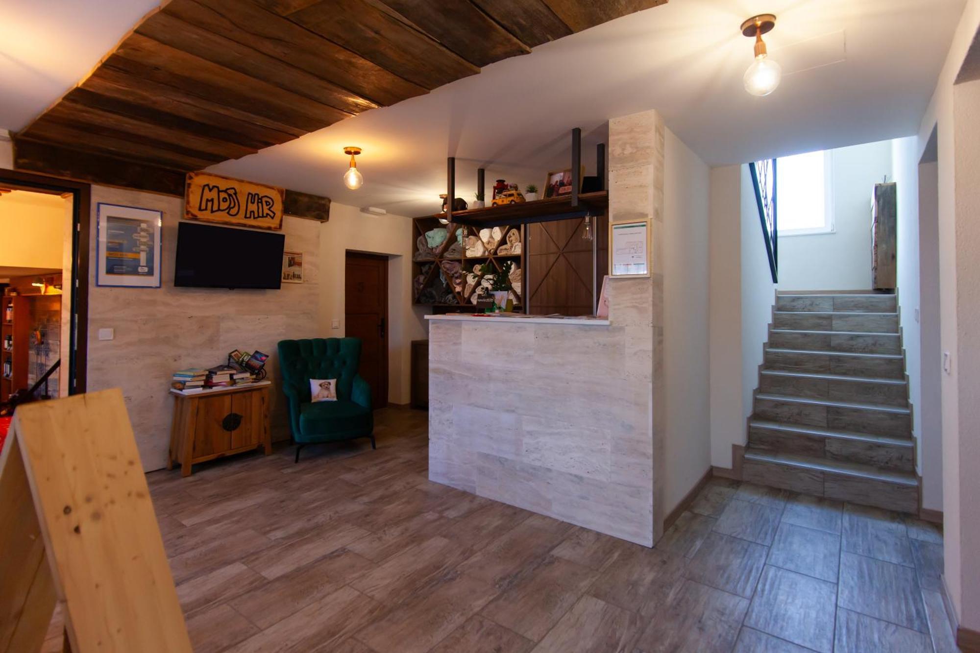 Sobe App Moj Hir Bed And Breakfast Ястребарско Екстериор снимка